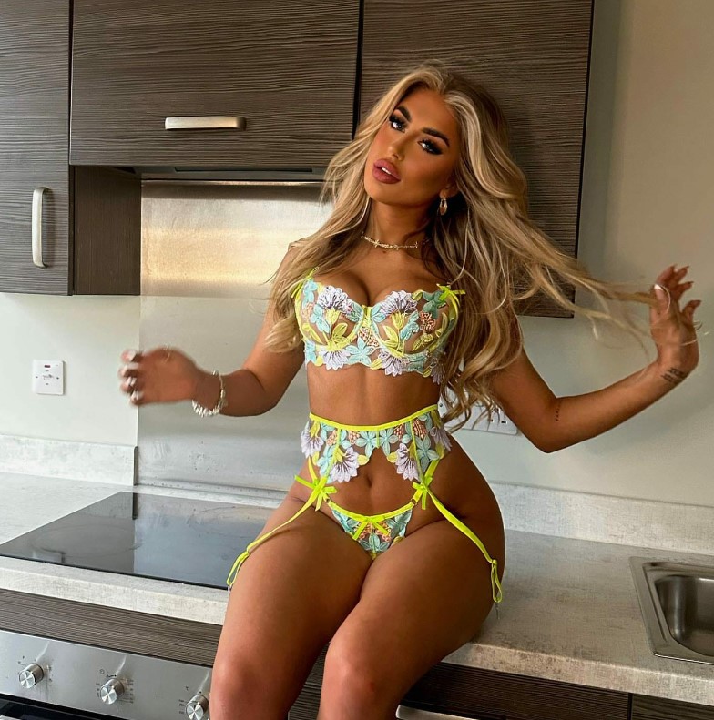 escortayla-3-1 Konya Escort Ayla Limitleri Zorlamak İsteyenlere Özel